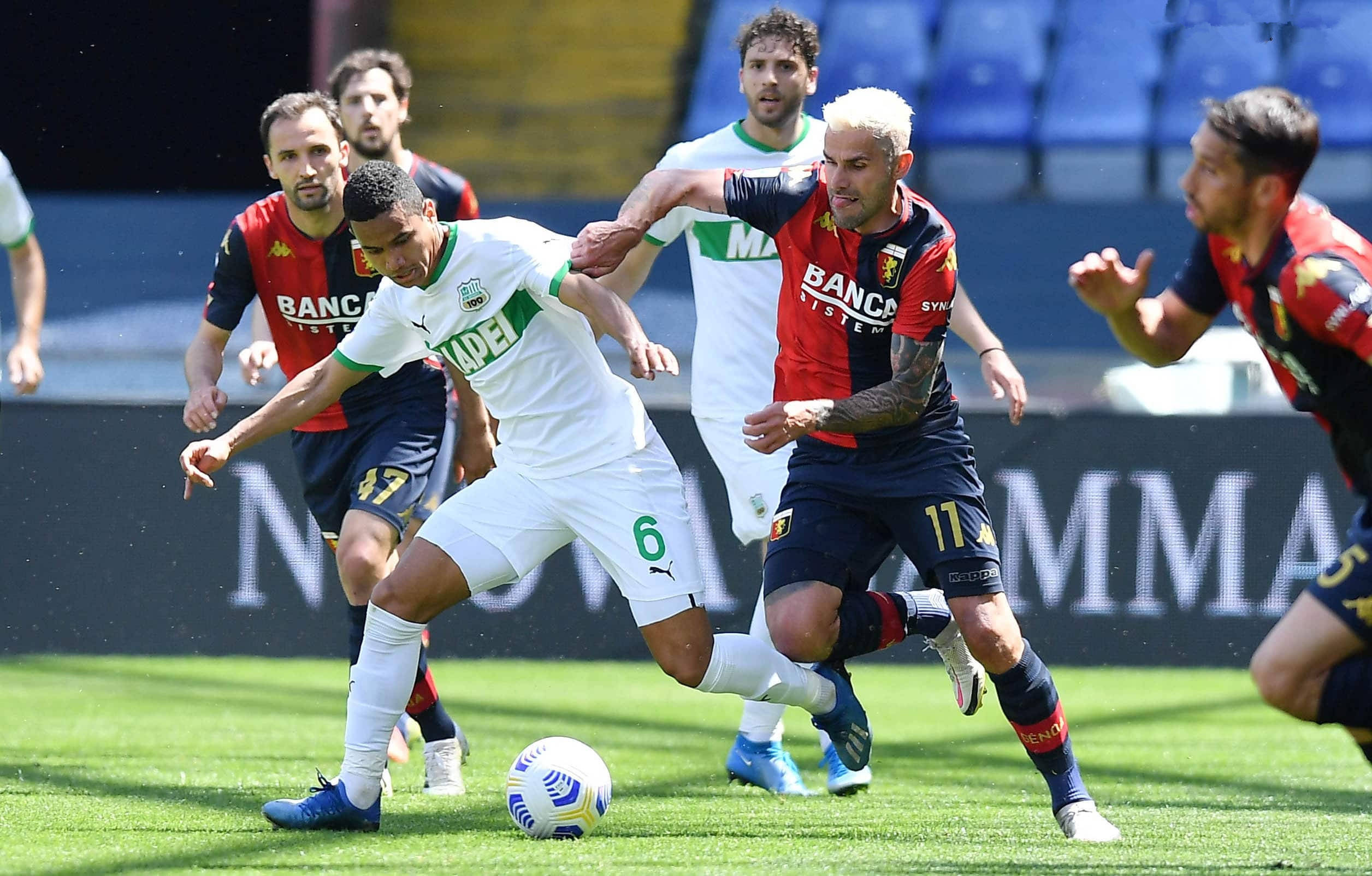 包含热那亚主场惊险胜利，结束颓势的词条